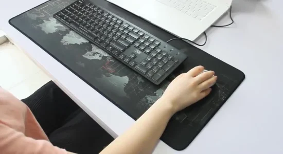 Carte du monde grande taille étendue professionnelle lisse personnalisée Amazon chaud clavier en caoutchouc tapis de souris en caoutchouc tapis de souris de jeu en gros